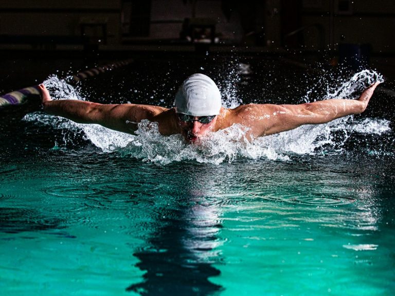 Photo pour apprendre à nager le papillon et à se perfectionner en papillon